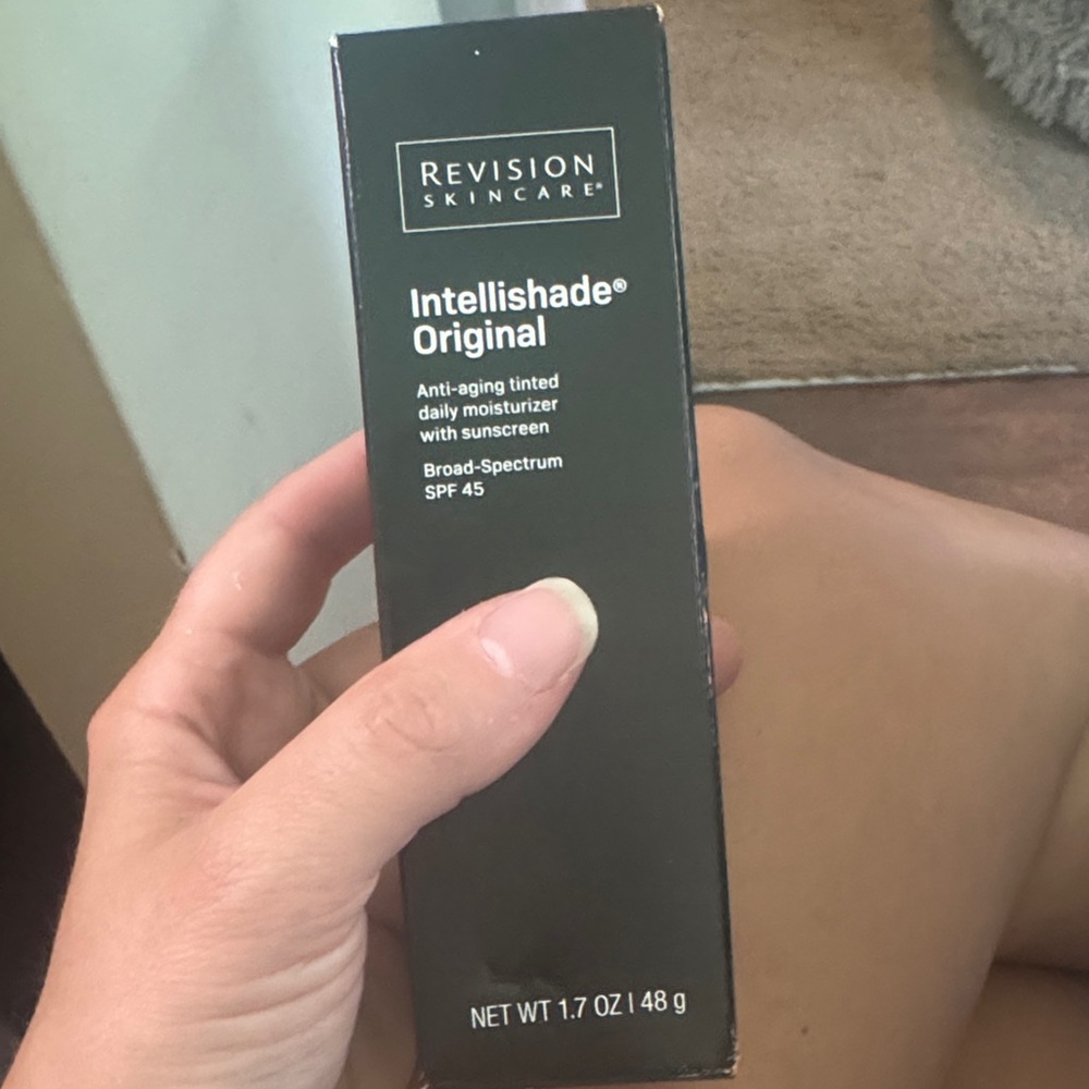 Revision Skincare Intellishade Original Tinted Moisturizer - Black